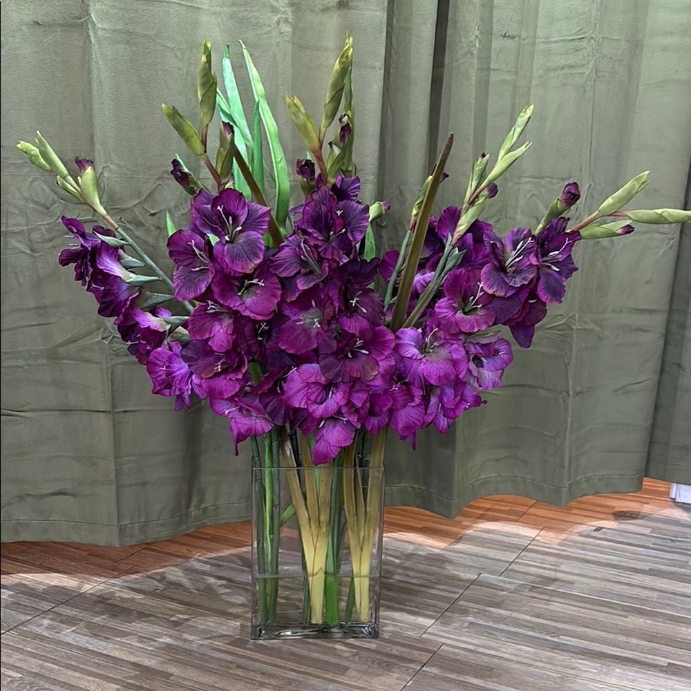 Elegant Purple Gladiolus Floral Arrangement in Glass Vase, H 35 inch